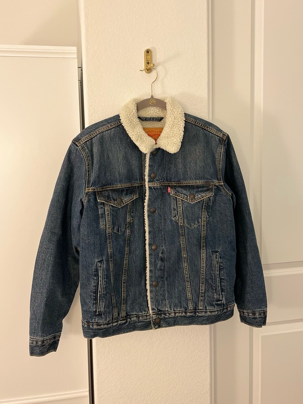 Levi’s Sherpa Lined Denim Trucker Jacket Medium Dark Wash